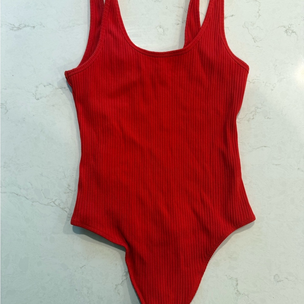 Wilfred Free Red Ribbed Bodysuit Size L Aritzia Scoop Neck